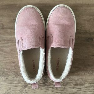 Old navy kids slip on